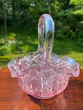 Vintage L.E. Smith Glass Heritage Pink Iridescent Carnival Glass Basket